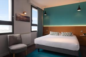 Hotels The Originals Boutique, Hotel La Villa Marine, Le Treport : photos des chambres