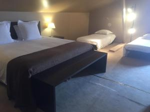 Hotels Hotel Ligaro : Chambre Quadruple avec Douche