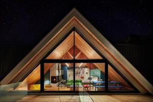 Drake Devonshire and Motor Inn