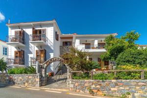 Hotel PARALIAKO Kyparissi