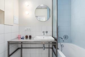 Apartments City Center Warsaw by Noclegi Renters