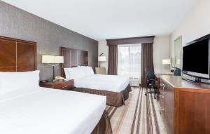 Queen Room with Two Queen Beds - Disability Access room in Holiday Inn Express San Diego - Sea World Area an IHG Hotel