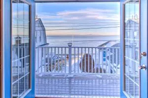 Sebago Lake Haven Water Views, Steps to Shoreline - أوبورن