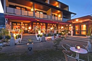 Seehaus "Kärnten Inn" mit direktem Seezugang und E-Ladestation
