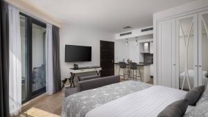 Ellure Luxury Suites