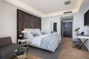 Adria Twin Bed Room at Pool Side room in Ellure Luxury Suites