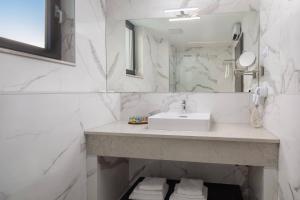 Ellure Luxury Suites