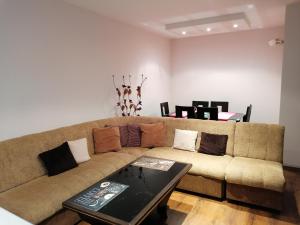 Kapana Comfy 2BR Apartment in Top Center