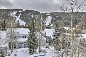 Keystone Condo with Mountain Views - Walk to Slopes!