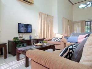 Melaka Afamosa Villa with Private Pool for 10 pax