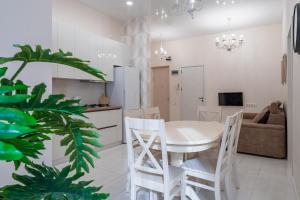 SWEET HOME 7 at Freedom Square