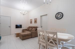 SWEET HOME 7 at Freedom Square