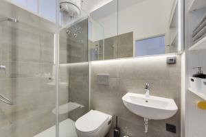 City Center Apartment with Parking