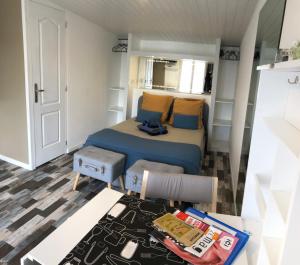 Les logis dargent Studio indépendant Parking Entrée autonome Linge de Lit et Serviettes Wifi fibre TV connectée