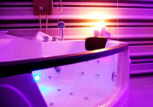 Double Room with Spa Bath room in B&b Vittorio Emanuele II