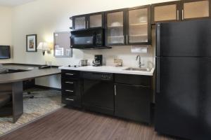 Queen Studio - Disability Access room in Candlewood Suites Odessa an IHG Hotel