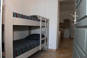 Appart'hotels Residence Cala Bianca : Studio (2 Adultes + 2 Enfants)