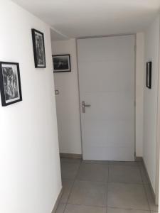 Appartements REZ DE JARDIN - 1 a 4 PERS - PROX CNPE BUGEY - VALLEE BLEU - VIA RHONA : Appartement 1 Chambre - Non remboursable