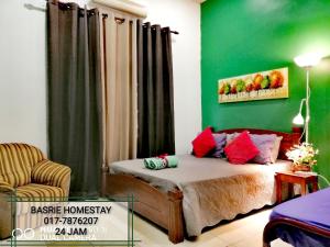 Toq Abah Villa Pagoh - Mini Cinema , Karaoke , Private Pool , WiFi , NetFlix