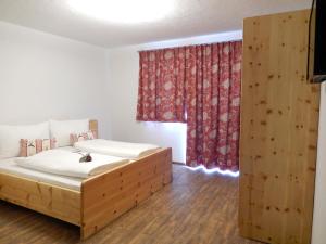 Six-Bedroom House room in AlpenChalet Mitterberg