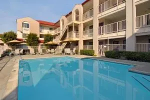 California Inn and Suites, Rancho Cordova - 兰乔科尔多瓦