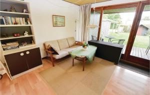 Three-Bedroom Holiday Home In Sydals