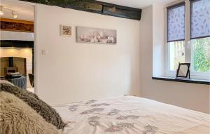 Maisons de vacances Beautiful Home In St Mars Degrenne With Kitchen : photos des chambres