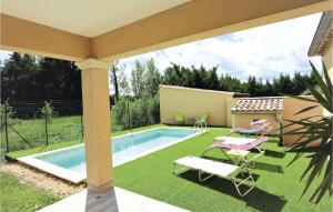Maisons de vacances Amazing Home In Monteux With 3 Bedrooms, Wifi And Private Swimming Pool : Maison de Vacances 3 Chambres 