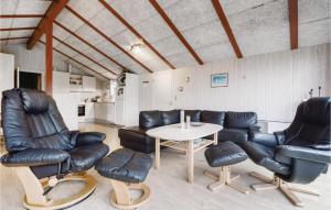 Three-Bedroom Holiday Home In Hejls