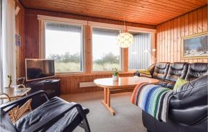 Three-Bedroom Holiday Home In Blavand
