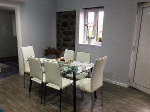 Cottage Quinze & Apartment with Swimming pool