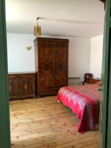 Maisons de vacances Large 100 year old house in lovely walking area : photos des chambres