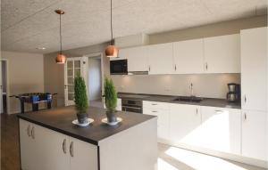 Three-Bedroom Holiday Home In Vaggerlose