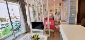 Sweet Seaview flr6 with toproop pool flr7 at The BluX Bangsaen - Ban Bang Saen (1)