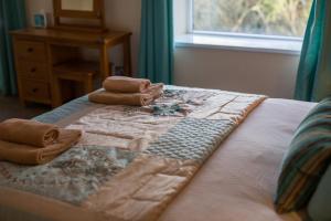 Host & Stay - Tulip Cottage