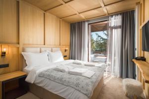 Double Room with Terrace room in Hotel and SPA Moreni