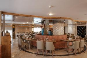 Hotel Clarks Premier ,Kota