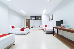 RedDoorz @ San Jose Tagbak Jaro Iloilo