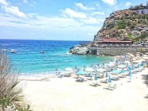 Marys House Sea View 15meters from the beach