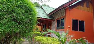 Save Bungalow Koh Tao