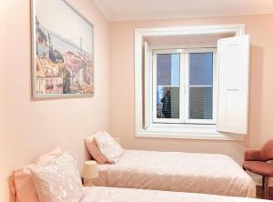 Charming 4 bedroom apartment in Chiado