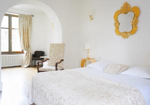 Hotels Chateau - Hotel Le Sallay : photos des chambres