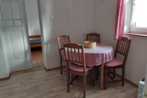 Ubytovanie v Banskej Bystrici - dom s terasou, free private parking