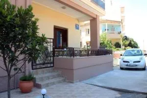 Daphne's house Families Only - 干尼亚