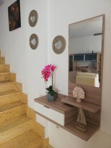 LUJOSO ADOSADO de TRES HABITACIONES en VERA PLAYA A 200 METROS DEL MAR