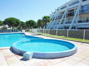 Apartment Les Flamants Roses-5 by Interhome