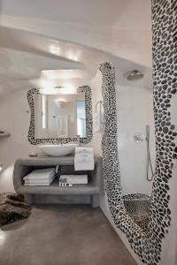 Suites of the Gods Cave Spa Hotel Santorini Greece