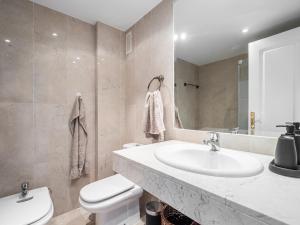 Beautiful 2 bed Apt with amazing views - RDR203