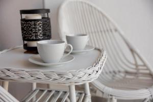 Rozłogi Sunny Apartment by BookingHost