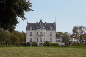 Maisons de vacances Chateau de Kergeorget - Vue sur le Golfe : photos des chambres